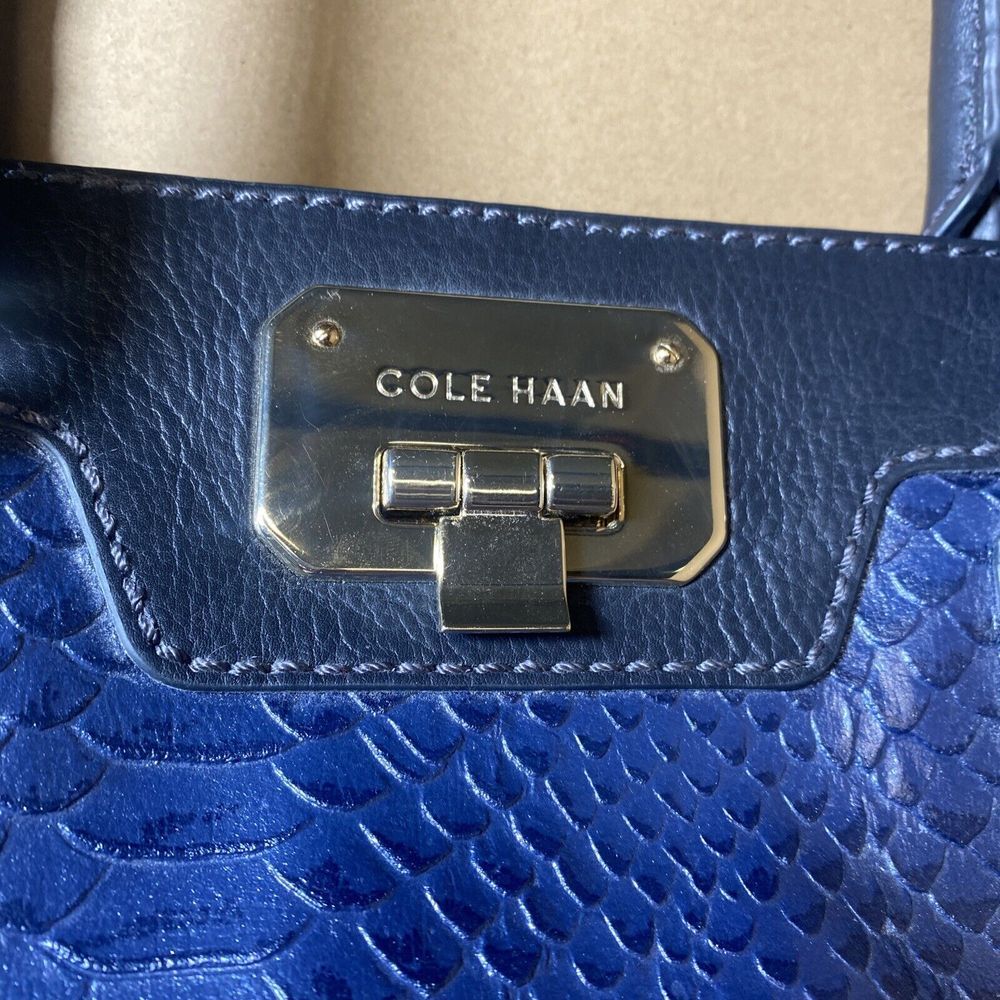 Cole‎ Haan Blue/Black Alligator Snake Skin Style Purse Hand Bag VERY NICE - Picture 3 of 12